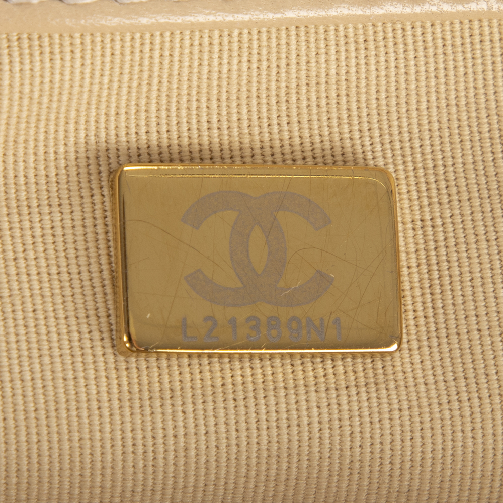 Chanel 19 Flap - Picture 11 of 11